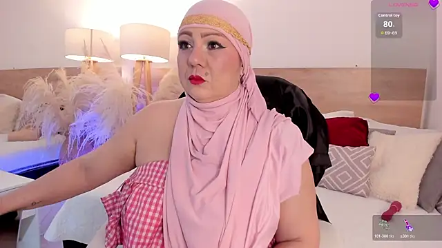Snapshot of _Azahaaraa_ chatting on July 28, 2026, 7:15 pm Azahaaraa online show from July 28, 2026, 7:15 pm
