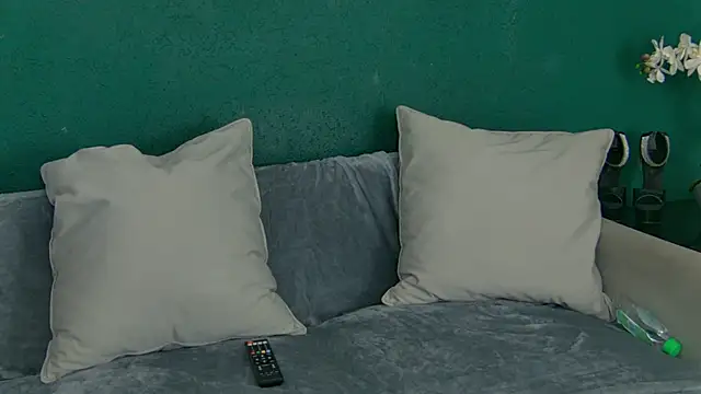 Snapshot of SkinnyNatty chatting on June 2, 2026, 3:50 am SkinnyNatty online show from June 2, 2026, 3:50 am