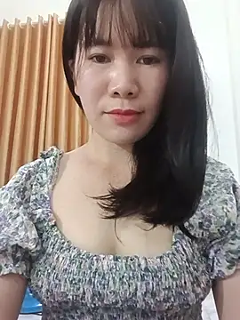 Snapshot of Bondgirl_9 chatting on June 30, 2026, 11:32 am Bondgirl 9 online show from June 30, 2026, 11:32 am