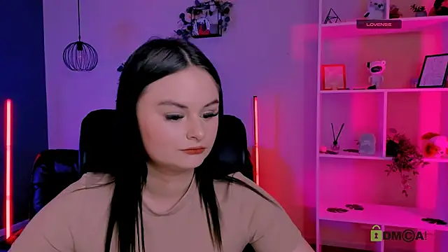 miss courtney  online show from May 7, 2026, 8:39 am