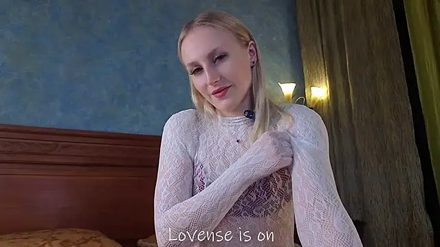 CatarinaGulla online show from April 27, 2026, 2:15 pm