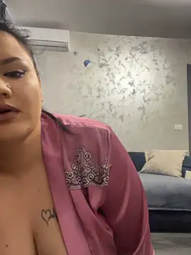 julietalovee online show from March 14, 2026, 7:58 am