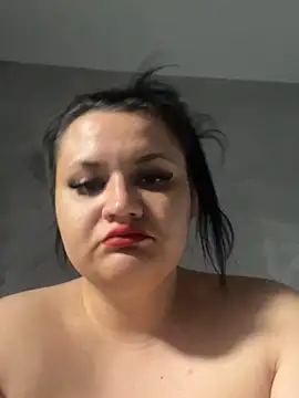 julietalovee online show from March 24, 2026, 6:52 pm