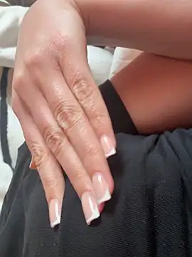 lena-smile683 online show from March 4, 2026, 4:04 pm