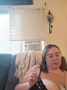 Snapshot of AgoneCanal chatting on May 23, 2026, 5:12 pm AgoneCanal online show from May 23, 2026, 5:12 pm