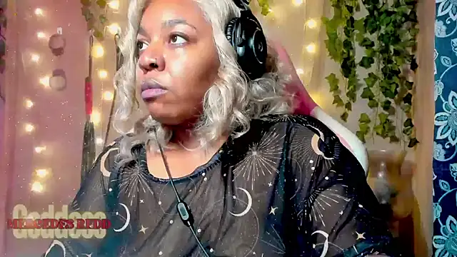 Snapshot of Goddess_MercedesRedd chatting on June 14, 2026, 4:08 pm Goddess MercedesRedd online show from June 14, 2026, 4:08 pm