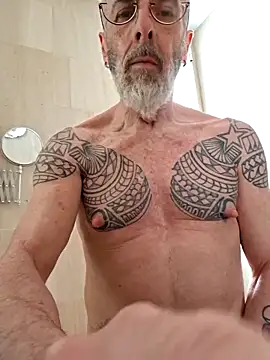 XXX666HEIL online show from March 26, 2026, 11:30 am