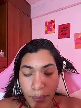 Sweetroseof online show from May 1, 2026, 5:07 pm