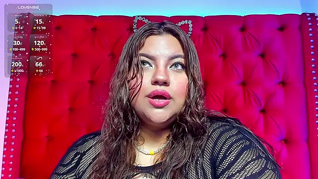 Snapshot of SunnyHoney_ chatting on April 29, 2026, 12:53 pm SunnyHoney online show from April 29, 2026, 12:53 pm