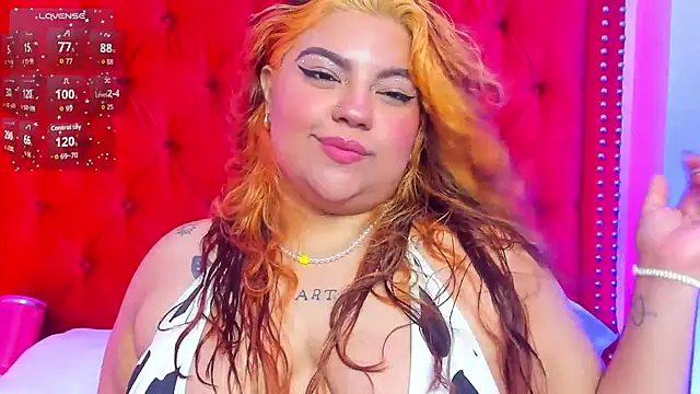Snapshot of SunnyHoney_ chatting on July 22, 2026, 12:18 pm SunnyHoney online show from July 22, 2026, 12:18 pm