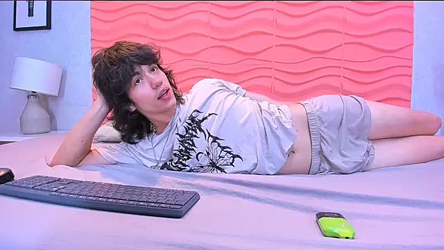 Snapshot of Erick_Ferrer chatting on April 6, 2026, 7:37 pm Erick Ferrer online show from April 6, 2026, 7:37 pm