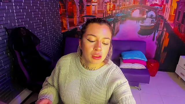 Tamaraa velez online show from June 15, 2026, 1:11 pm