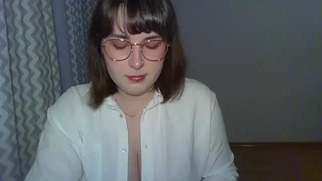 ClaraHard online show from April 15, 2026, 5:17 pm