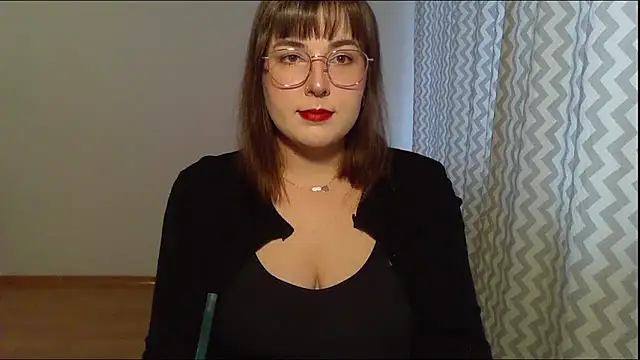 Snapshot of ClaraHard chatting on June 15, 2026, 5:45 pm ClaraHard online show from June 15, 2026, 5:45 pm