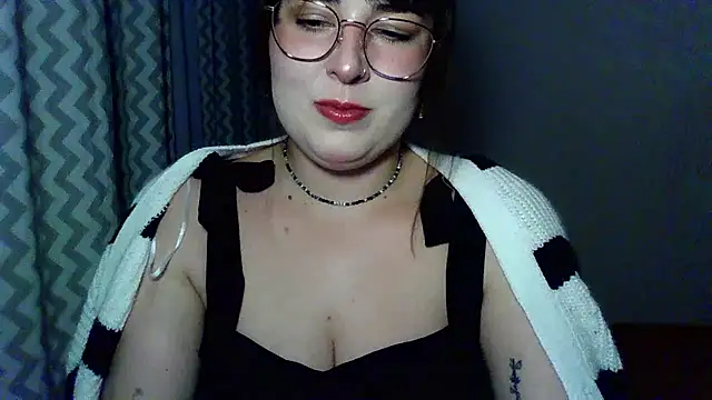 Snapshot of ClaraHard chatting on July 12, 2026, 6:53 pm ClaraHard online show from July 12, 2026, 6:53 pm