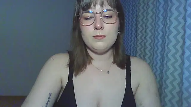 Snapshot of ClaraHard chatting on June 22, 2026, 6:49 pm ClaraHard online show from June 22, 2026, 6:49 pm