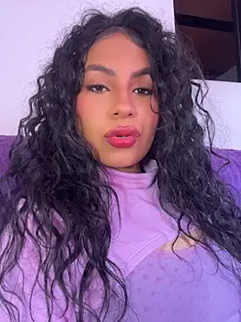 AmeliaAndersson online show from May 3, 2026, 7:28 pm