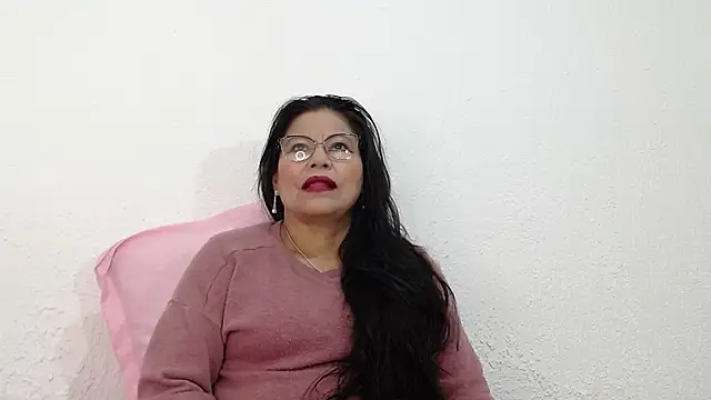 Snapshot of sexxylatinx1 chatting on April 25, 2026, 3:42 pm sexxylatinx1 online show from April 25, 2026, 3:42 pm