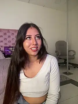 Snapshot of Lunaliaa_ chatting on June 30, 2026, 5:07 am Lunaliaa online show from June 30, 2026, 5:07 am