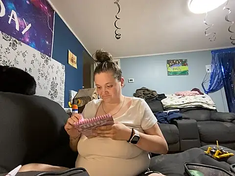 highimmaryjane online show from May 4, 2026, 2:04 am