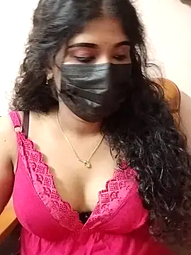Sunitha28 online show from April 22, 2026, 1:40 pm