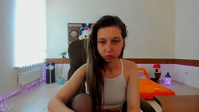 Snapshot of Ellina_Star chatting on May 25, 2026, 8:13 am Ellina Star online show from May 25, 2026, 8:13 am