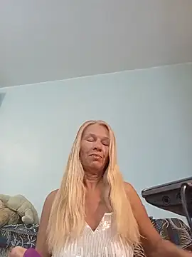 Snapshot of ViktoriaSexi1 chatting on June 2, 2026, 7:58 pm ViktoriaSexi1 online show from June 2, 2026, 7:58 pm