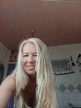 Snapshot of ViktoriaSexi1 chatting on June 6, 2026, 5:12 am ViktoriaSexi1 online show from June 6, 2026, 5:12 am