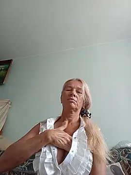 Snapshot of ViktoriaSexi1 chatting on July 8, 2026, 5:08 am ViktoriaSexi1 online show from July 8, 2026, 5:08 am