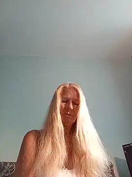 Snapshot of ViktoriaSexi1 chatting on June 13, 2026, 4:32 am ViktoriaSexi1 online show from June 13, 2026, 4:32 am