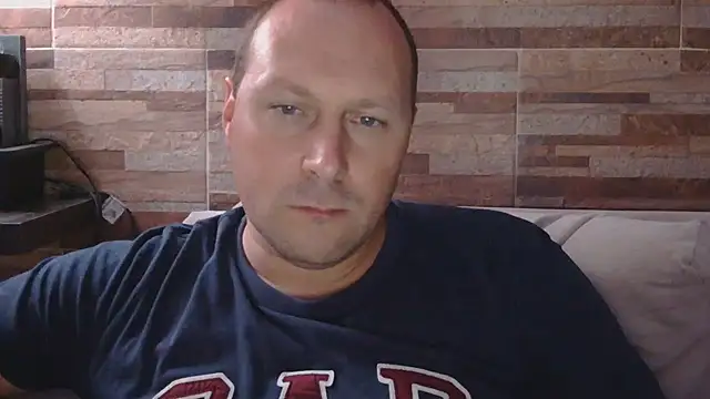 lustonfan online show from April 21, 2026, 2:36 am