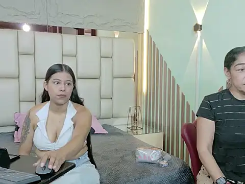 VikyANDfer online show from April 27, 2026, 12:58 pm