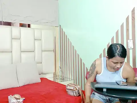 VikyANDfer online show from April 22, 2026, 12:56 pm