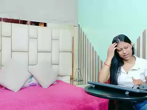 VikyANDfer online show from April 23, 2026, 1:46 pm