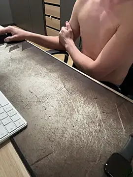 Nira16 online show from March 28, 2026, 10:49 am