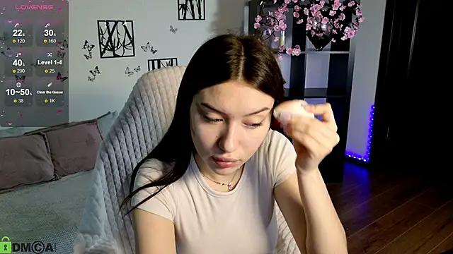 Sugar Kitten12 online show from June 7, 2026, 2:17 am