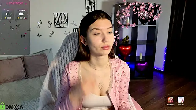 Sugar Kitten12 online show from June 6, 2026, 1:11 am