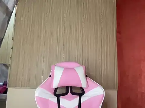 Sunkissed seductress online show from April 8, 2026, 3:46 pm