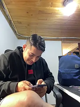 OliverTabordaa online show from March 28, 2026, 4:52 pm