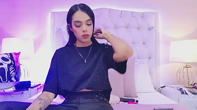 MeganRoseh online show from July 21, 2026, 8:32 pm