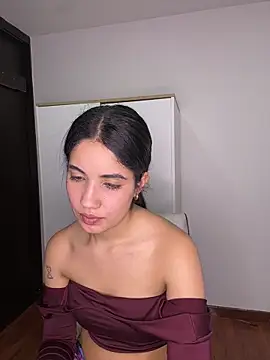 Snapshot of Lucy_engel chatting on May 29, 2026, 12:38 am Lucy engel online show from May 29, 2026, 12:38 am