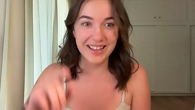 Snapshot of summerxo chatting on April 27, 2026, 10:08 pm summerxo online show from April 27, 2026, 10:08 pm