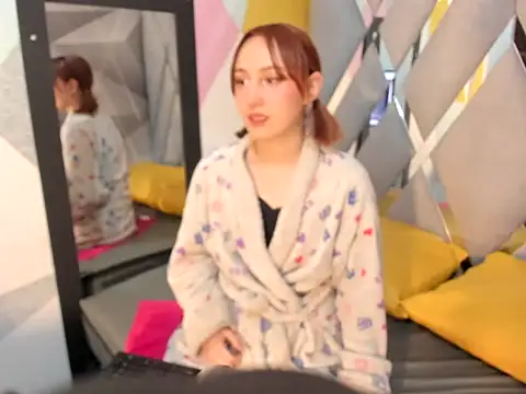 Rosalie Velvet online show from March 18, 2026, 2:48 am