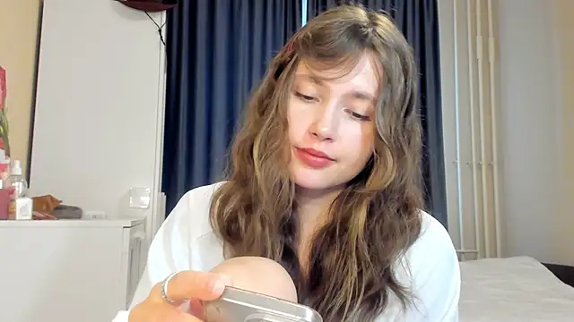 Snapshot of MaryannSofts chatting on July 19, 2026, 11:51 am MaryannSofts online show from July 19, 2026, 11:51 am