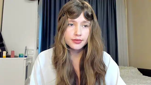Snapshot of MaryannSofts chatting on August 4, 2026, 1:37 pm MaryannSofts online show from August 4, 2026, 1:37 pm