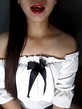 Snapshot of Fiona_2026 chatting on May 7, 2026, 3:37 pm Fiona 2026 online show from May 7, 2026, 3:37 pm