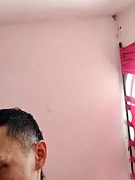 Snapshot of TuCanero23cm chatting on April 12, 2026, 1:36 pm TuCanero23cm online show from April 12, 2026, 1:36 pm