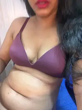 munni-munni6767 online show from May 14, 2026, 6:27 pm