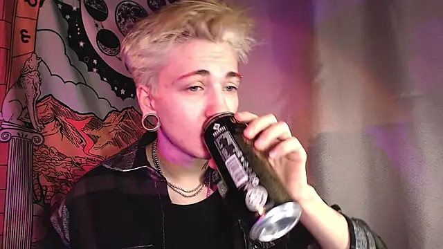 ray-taylorrr online show from March 28, 2026, 5:25 pm