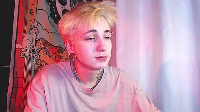 ray-taylorrr online show from March 30, 2026, 2:18 pm